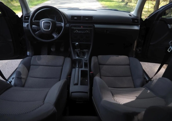 Audi A4 cena 13900 przebieg: 354300, rok produkcji 2005 z Krapkowice małe 667